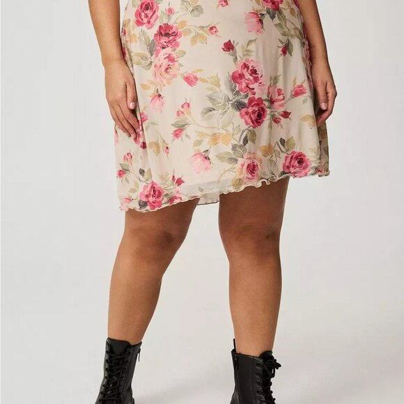 NWT Torrid Mesh A-Line Mini Skirt - Picture 2 of 7